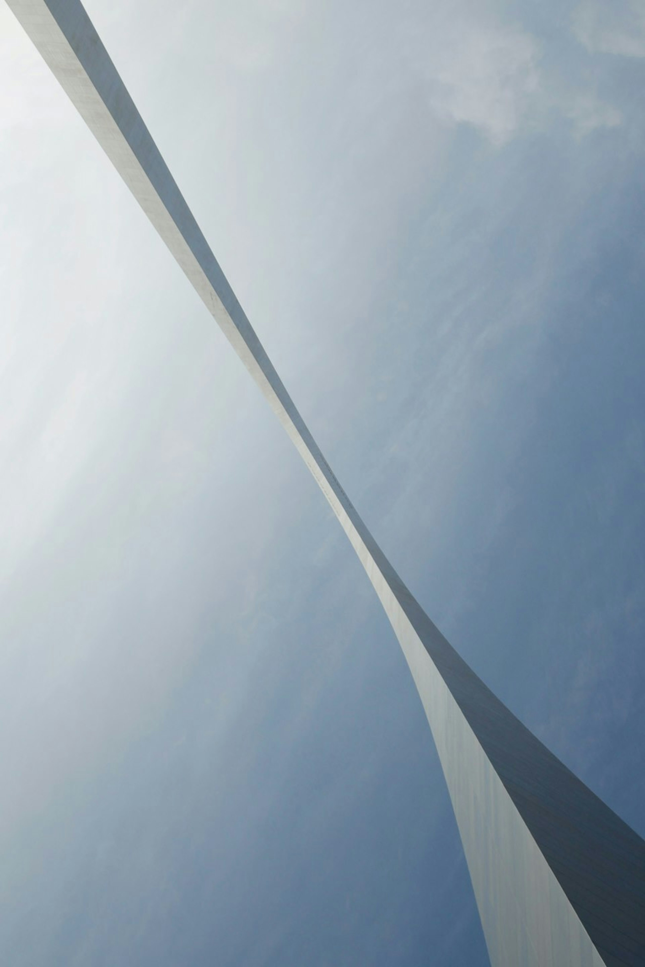 Logan troxell dsqmblbywj8 unsplash red